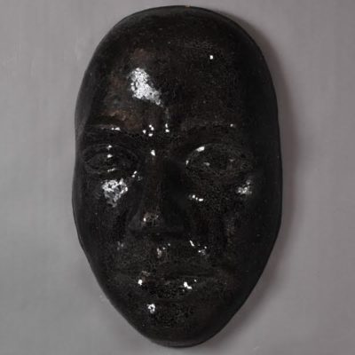 visage-masque-mural-mosaique-noire-argent-bois&deco-decoration-nord