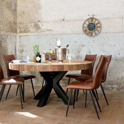 table-bodhi-pied-metal-etoile-noir-plateau-bois-epais-pin-design-richmond-interiors