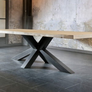 Table-industrielle-bois-massif-chene-pied-metal-noir-indus-sur-mesure-NYLS-meubles-gibaud