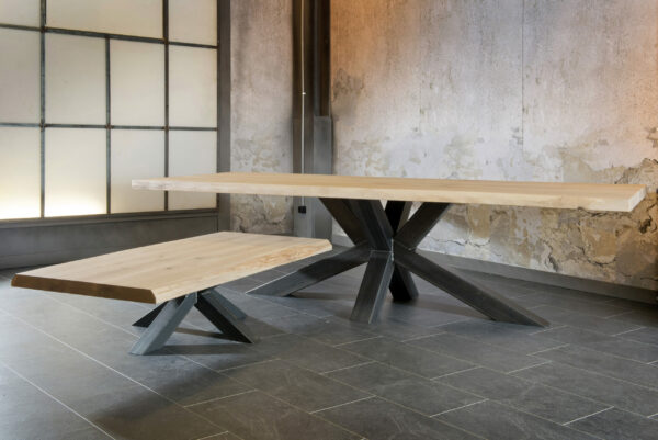 Table-salle-a-manger-table-basse-salon-nyls-design-pied-metal-industriel-plateau-epais-bois-chene-meubles-gibaud