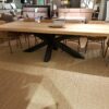 grande-table-industrielle-3-metres-bois-chene-massif-pied-metal-design-noir-nyls-meubles-gibaud