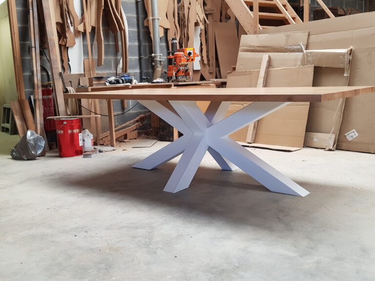 Table bois massif pied métal fabriquée dans notre atelier - NYLS