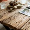Plateau table bois avec imperfections ambiance atelier industriel