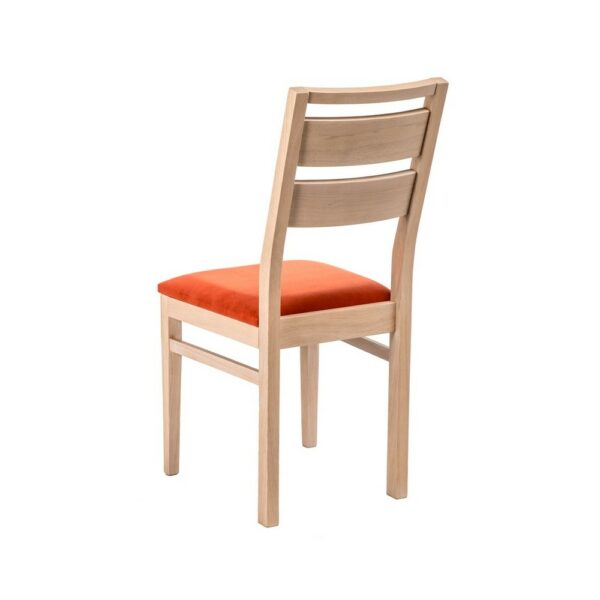 chaise de qualité en bois clair massif