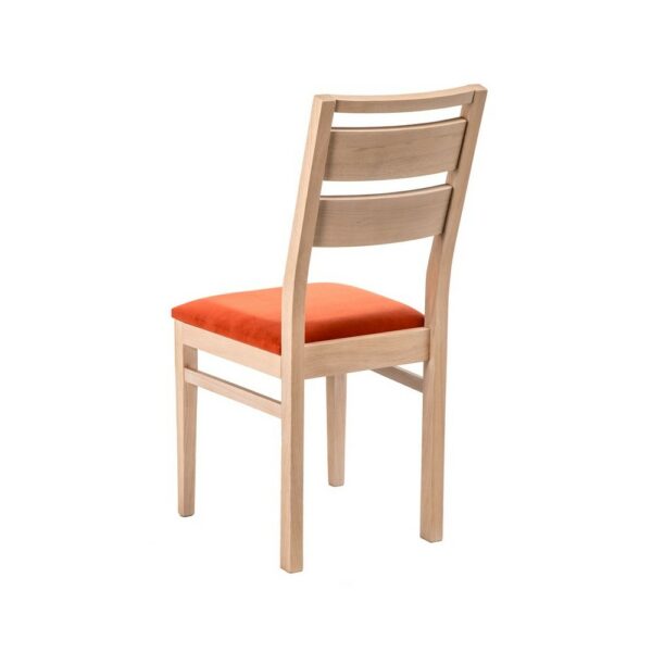 chaise de qualité en bois clair massif